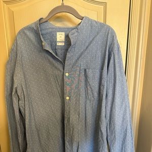 Gap Y2K Tab Collar Button Up